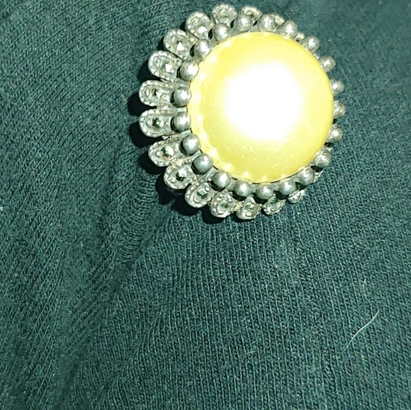 Statement Ring - Picture 2 of 4